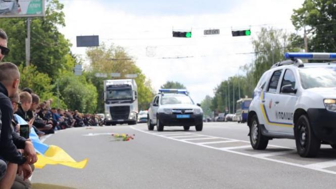 Новини Вінниці - фото з ТОП важливих та резонансних новин у Вінниці за цей тиждень (23- 30 травня) Тисячі вінничан зустріли загиблих Героїв КОРДу коридором вшанування