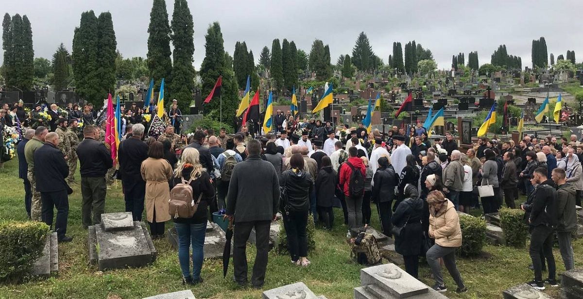 Новини Тернополя - фото з З нареченою познайомився на сході і планував одружитись. Тернопільщина прощається з Ярославом Кондратюком