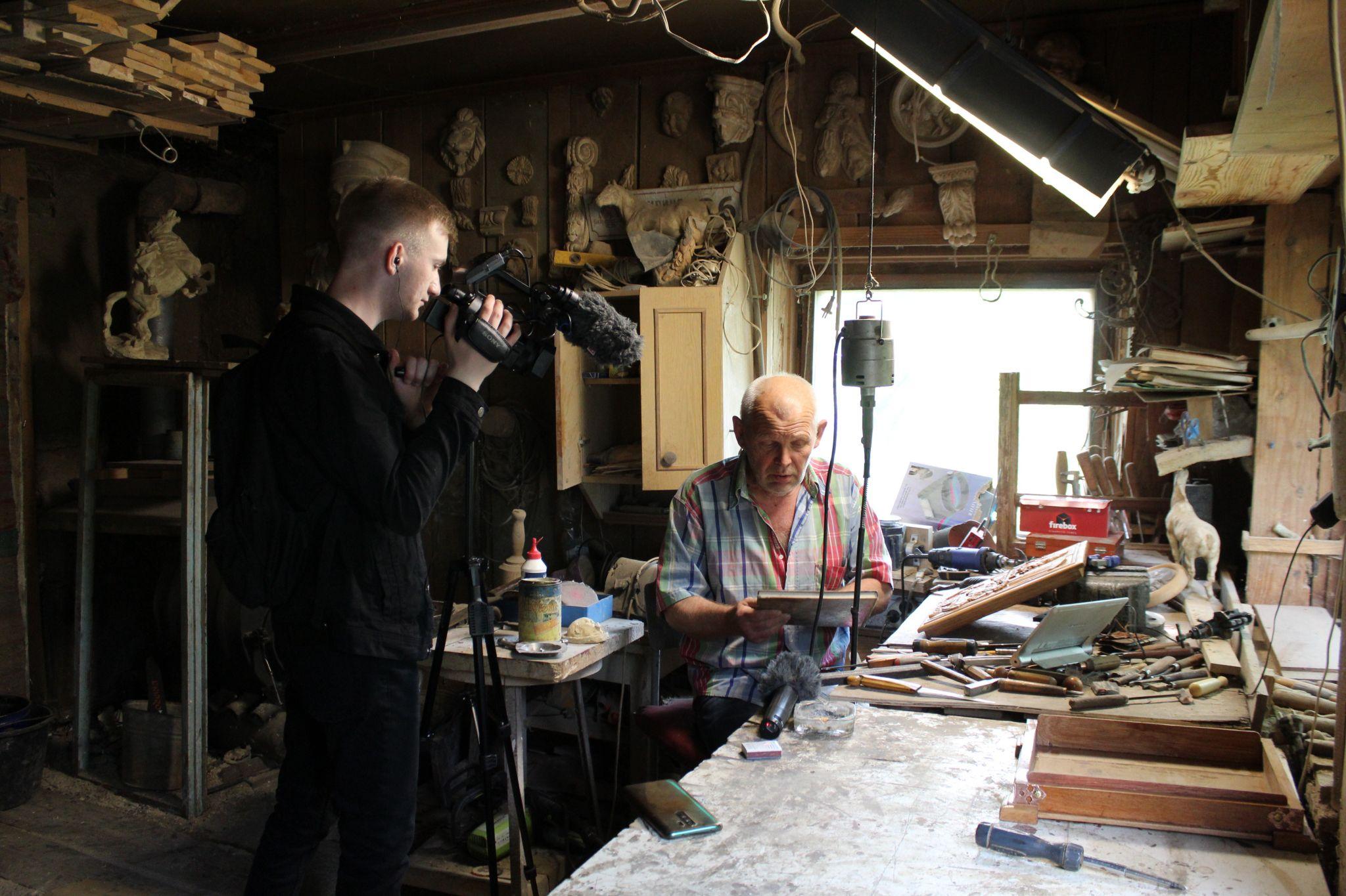 Новини Тернополя - фото з Його витворами захоплюється вся Україна! Історія «сільського філософа» Віктора Лупійчука (РЕПОРТАЖ)