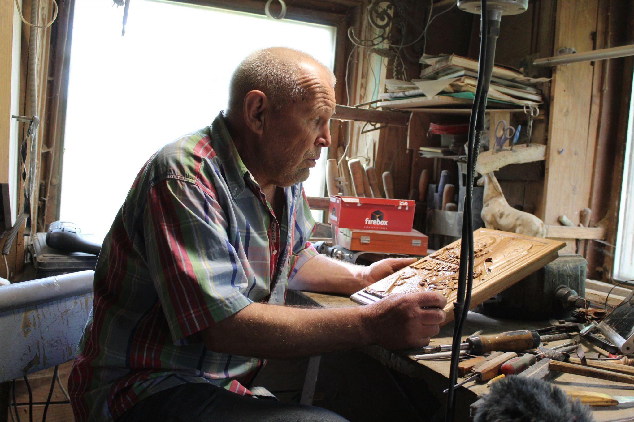 Новини Тернополя - фото з Його витворами захоплюється вся Україна! Історія «сільського філософа» Віктора Лупійчука (РЕПОРТАЖ)