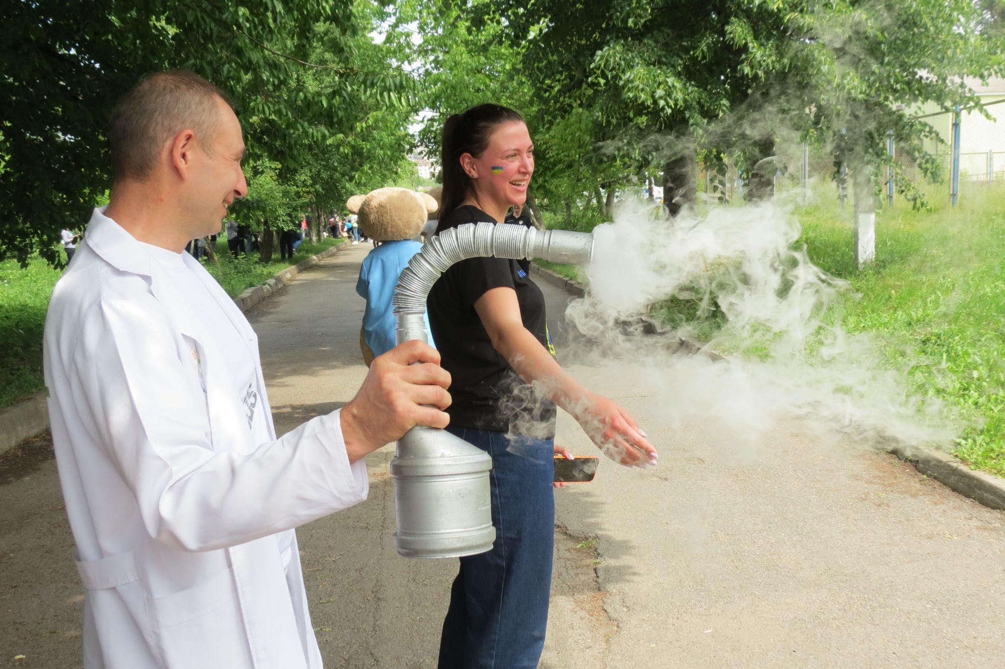 Новини Вінниці - фото з Спортсмени спільно з правоохоронцями влаштували свято для вимушених переселенців