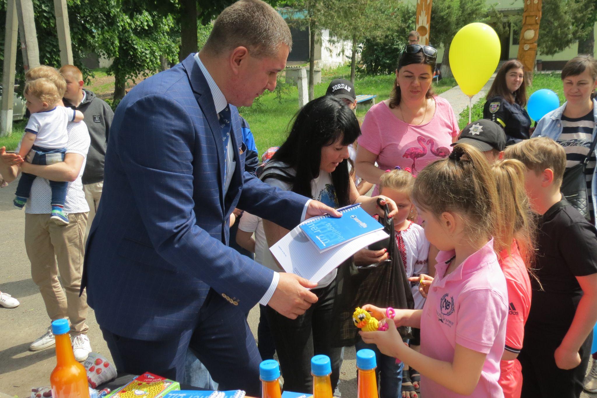 Новини Вінниці - фото з Спортсмени спільно з правоохоронцями влаштували свято для вимушених переселенців
