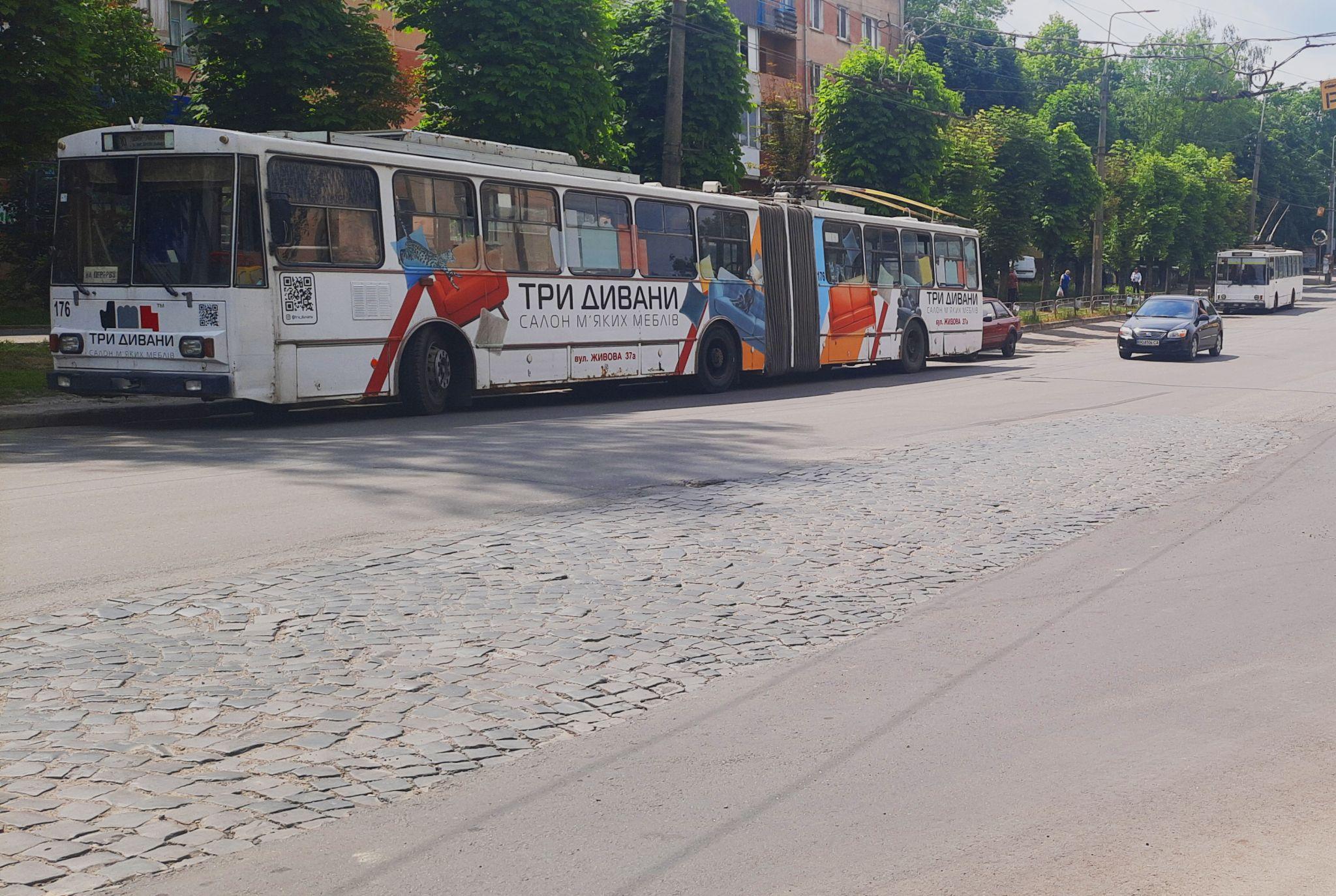 Новини Тернополя - фото з Прилетить ракета — хто відповідатиме за пасажирів? Як у Тернополі водії реагують на роботу під час тривог
