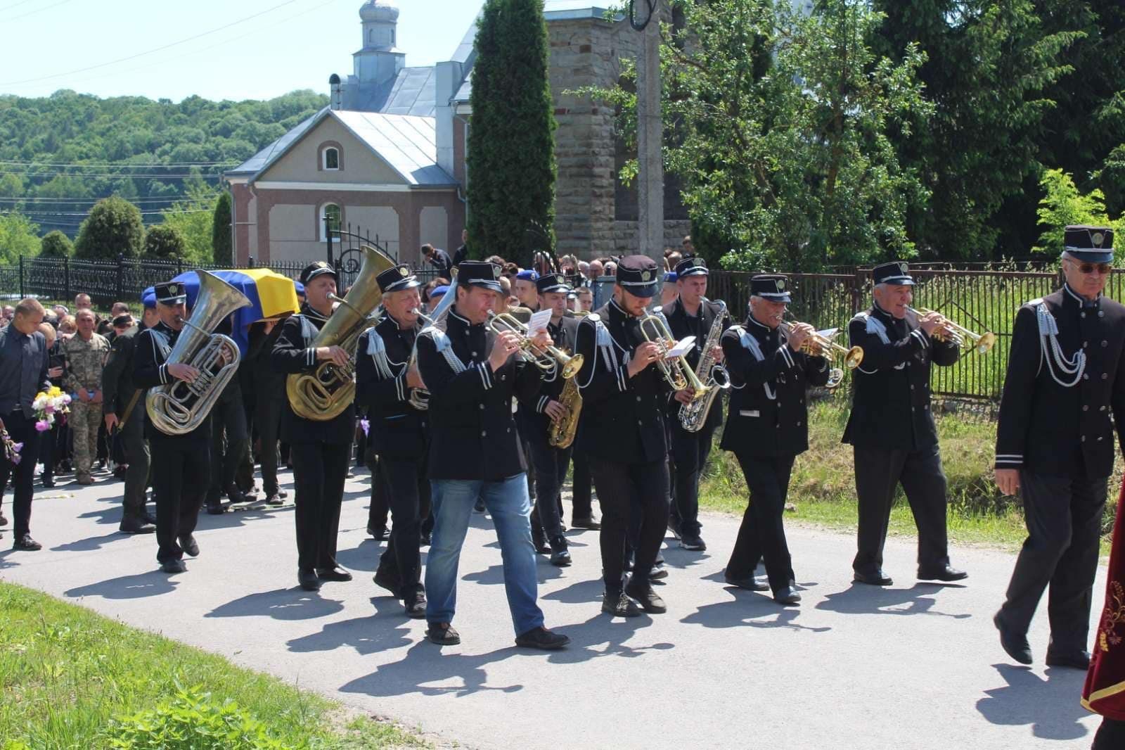 Новини Тернополя - фото з На Тернопільщині попрощалися з військовим Святославом Струсом