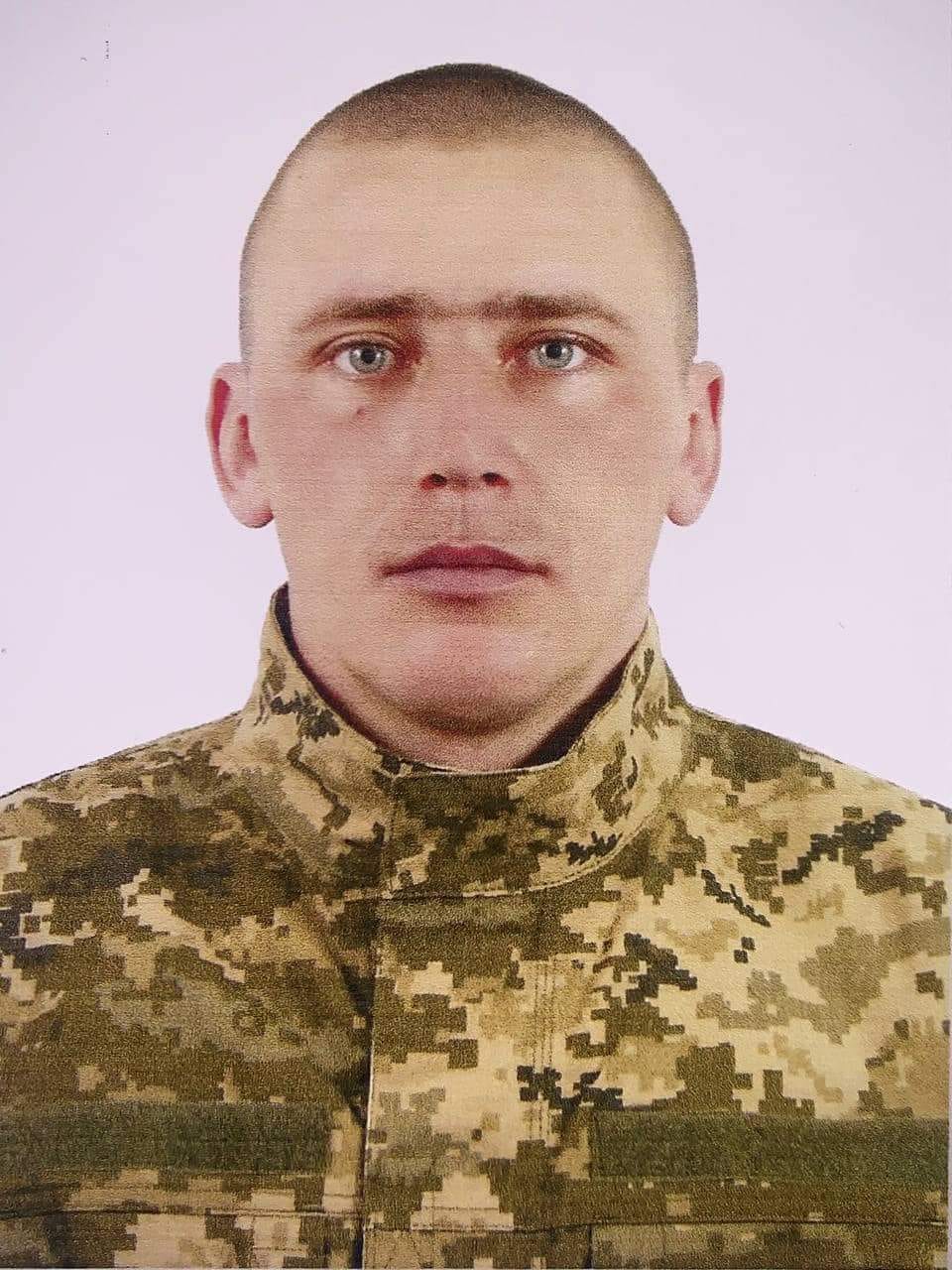 Новини Тернополя - фото з Не зрадив військову присягу у кривавих боях! На Збаражчині прощаються з Героєм В’ячеславом Власенком