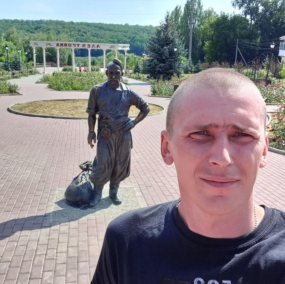 Новини Тернополя - фото з Не зрадив військову присягу у кривавих боях! На Збаражчині прощаються з Героєм В’ячеславом Власенком