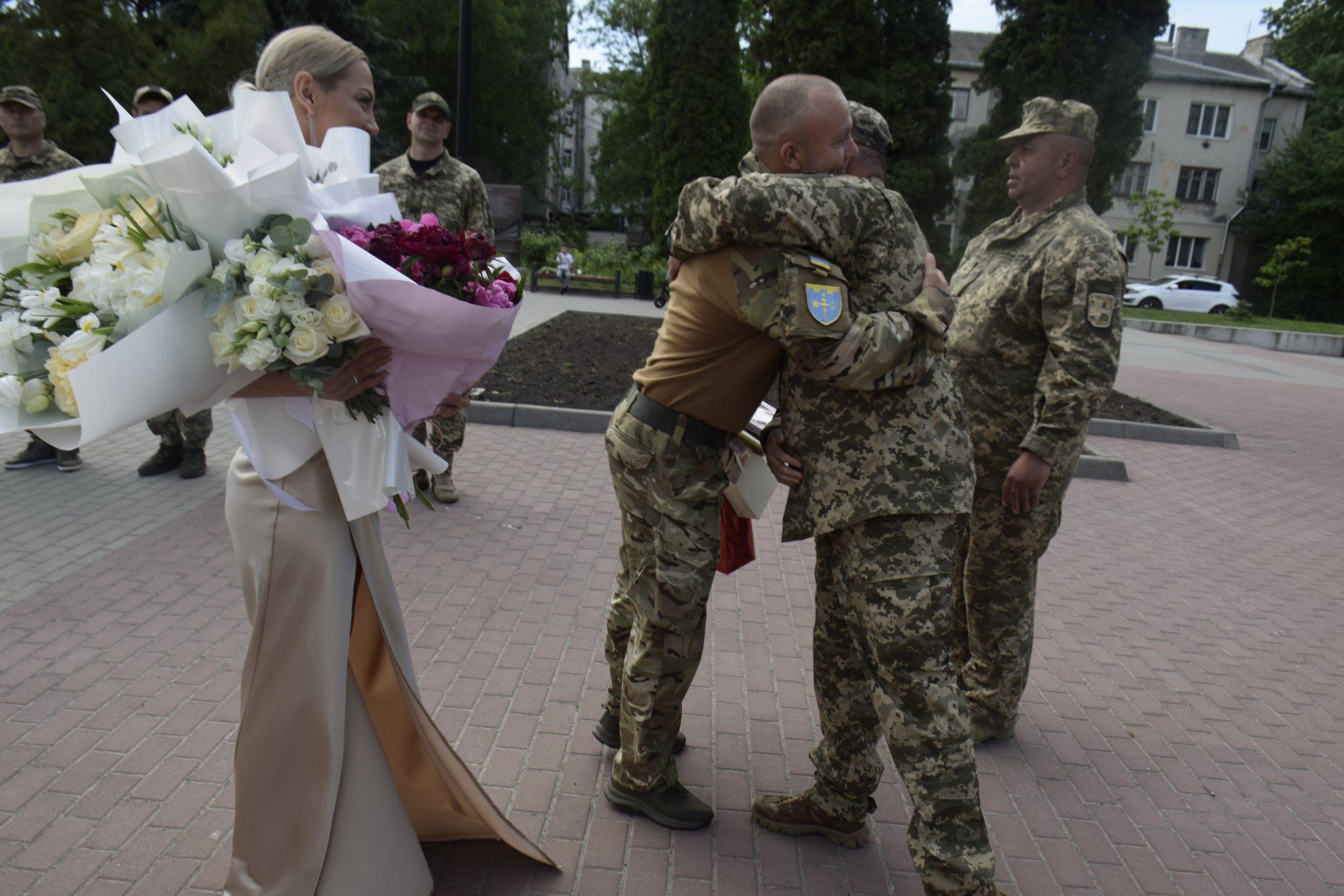 Новини Тернополя - фото з Під аплодисменти зустріли молодят: у Тернополі одружився військовий