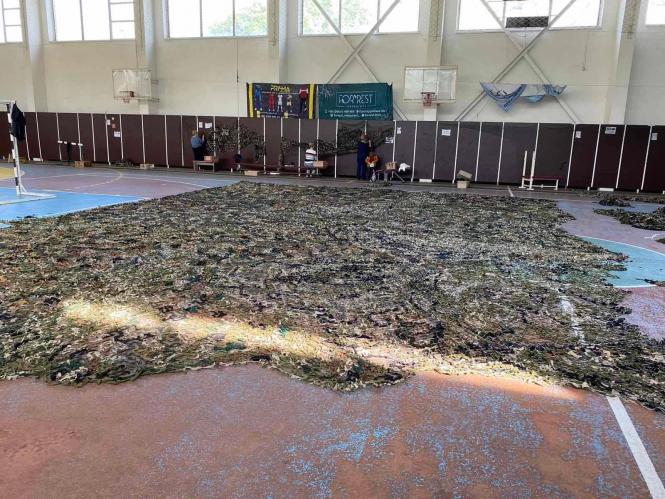 Новини Хмельницького - фото з Хмельницькі волонтери сплели 1000 маскувальних сіток для воїнів: як долучитись