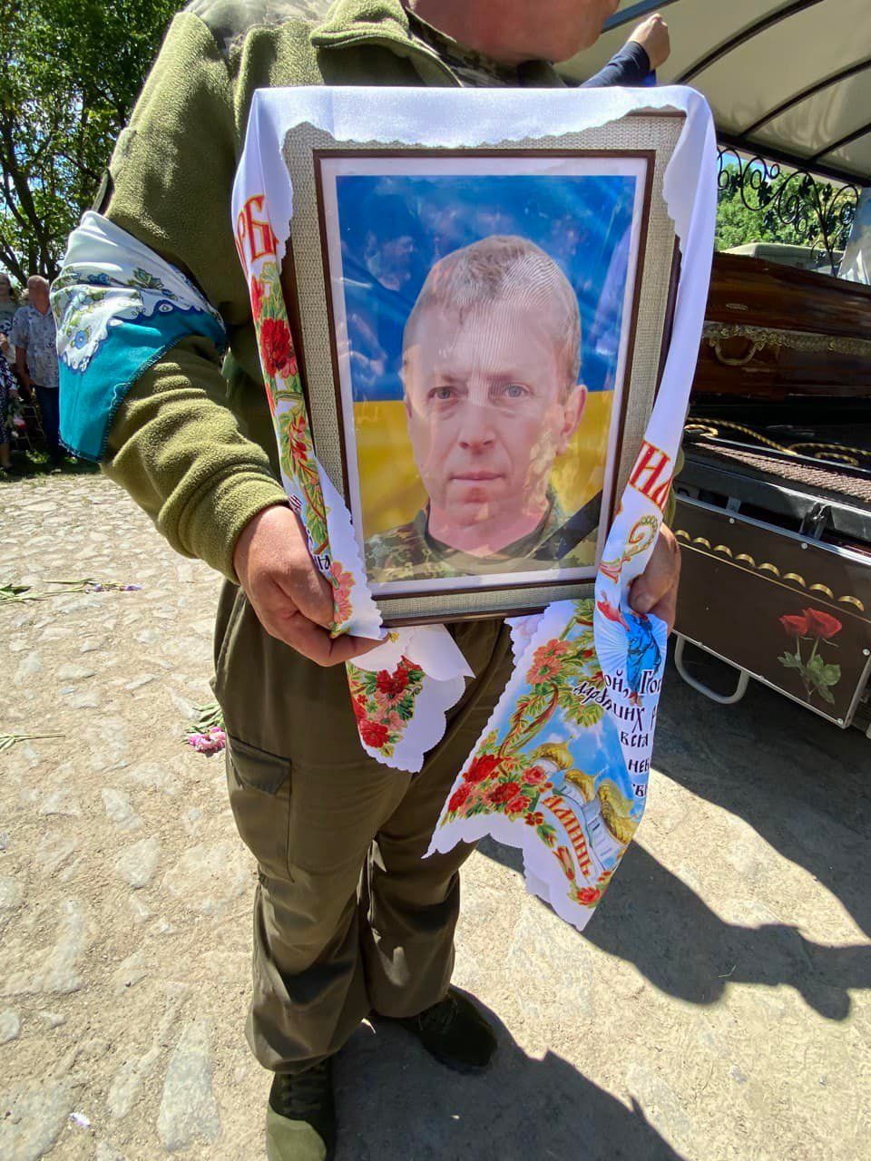 Новини Хмельницького - фото з Загинули в боях за Україну: на Хмельниччині попрощалися із трьома Героями