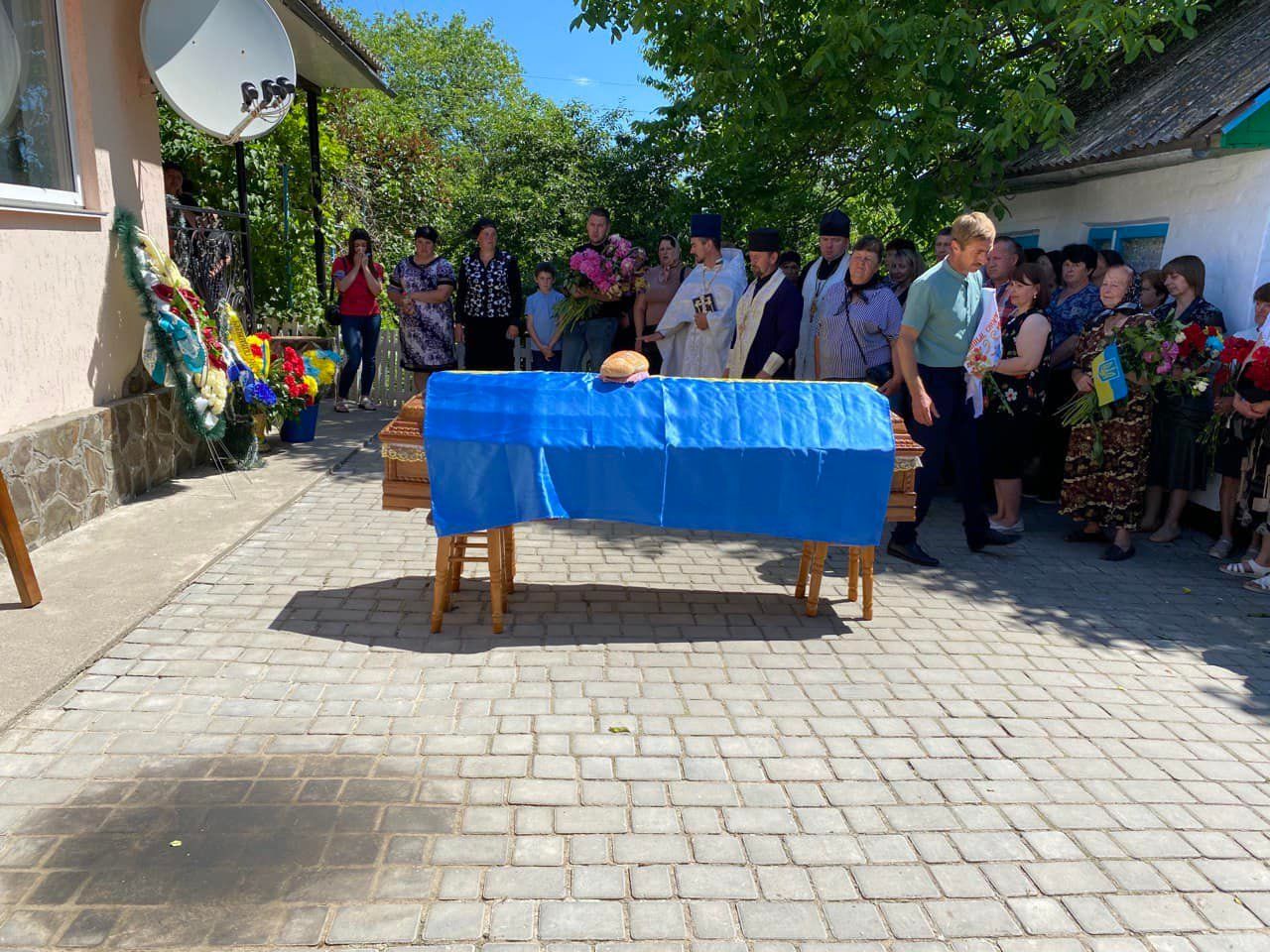 Новини Хмельницького - фото з Загинули в боях за Україну: на Хмельниччині попрощалися із трьома Героями