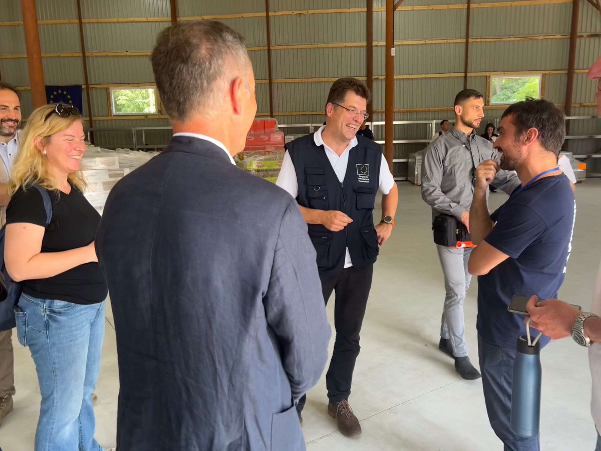 Новини Вінниці - фото з У Вінниці Євросоюз відкрив гуманітарний хаб: будуть возити допомогу постраждалим