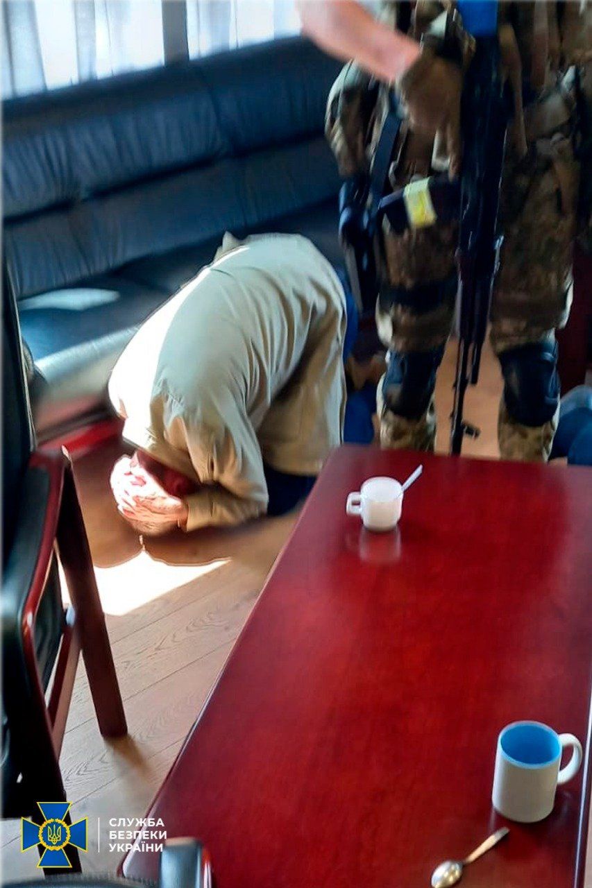 Новини Хмельницького - фото з Хабар в 2,5 мільйони $: затриманим  виявився колишній мер Кам'янця-Подільського (ФОТО)