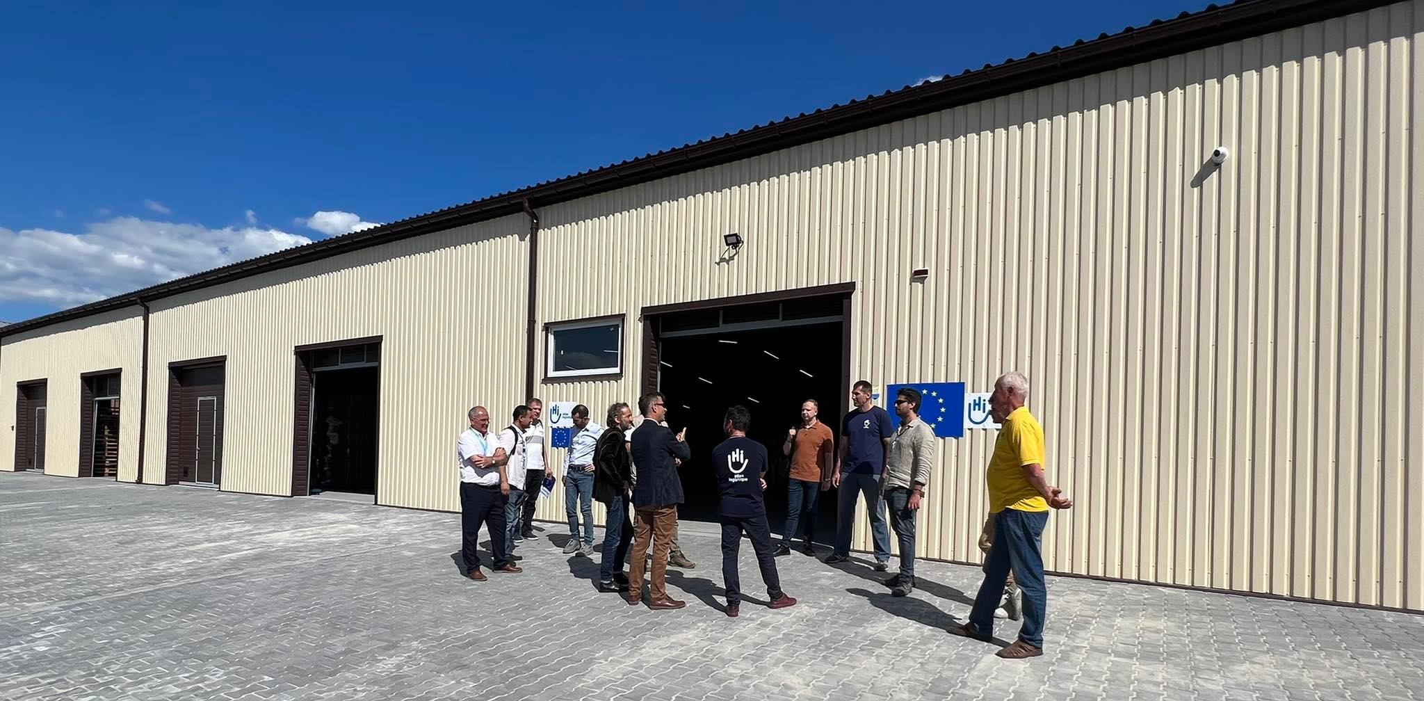 Новини Вінниці - фото з У Вінниці Євросоюз відкрив гуманітарний хаб: будуть возити допомогу постраждалим