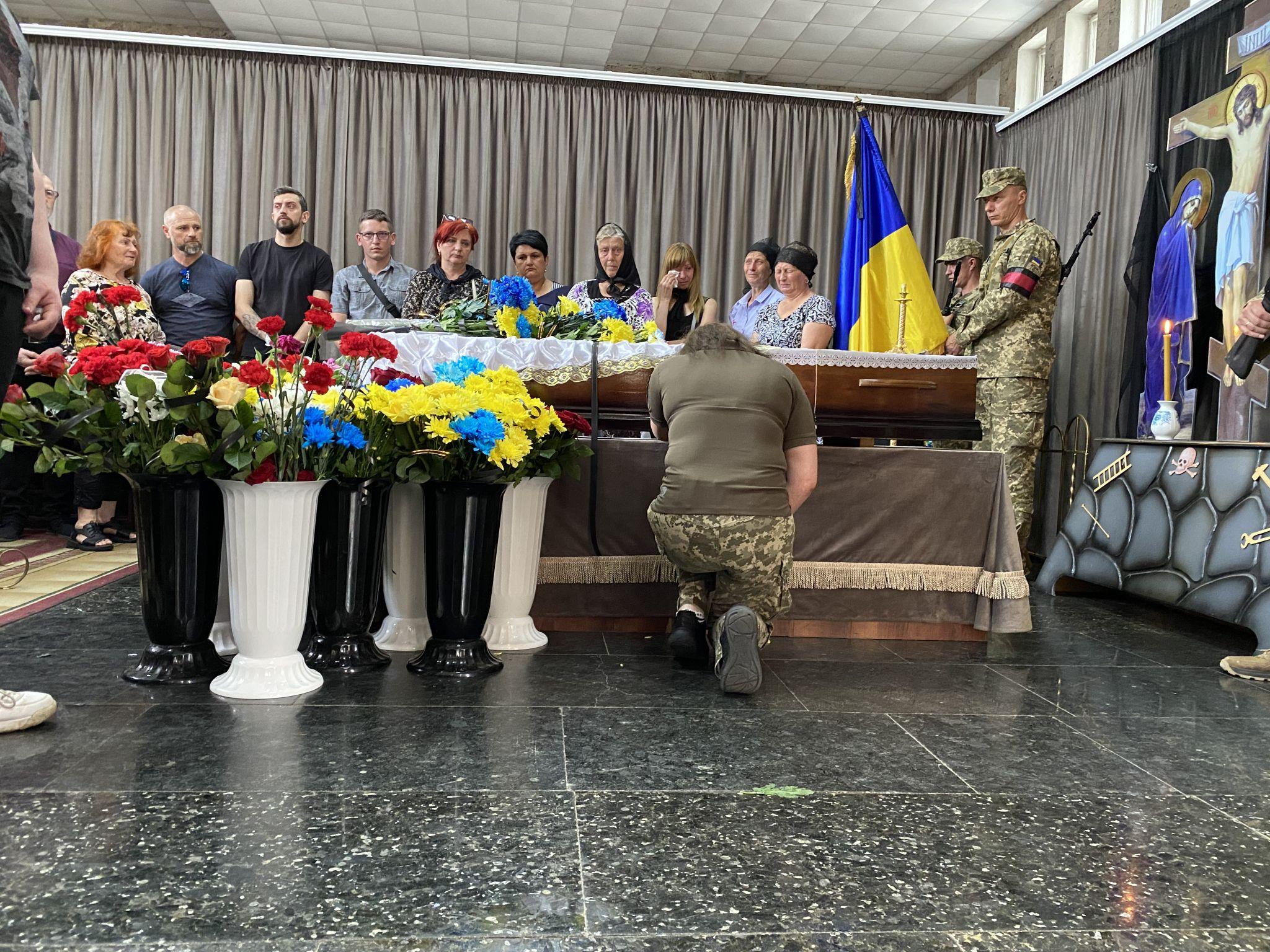 Новини Хмельницького - фото з «Тато буде бачити нас з неба». На війні загинув батько трьох дітей з Хмельницького