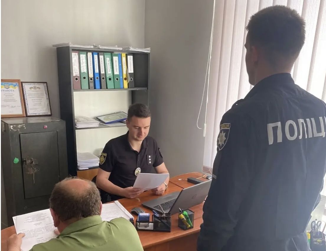 Новини Хмельницького - фото з Чоловік з Хмельниччини підробив документи й хотів втекти за кордон