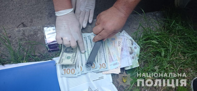 Новини Вінниці - фото з У Вінниці керівник відділу забезпечення «військкомату» за 1500 доларів «відмазував» від призову