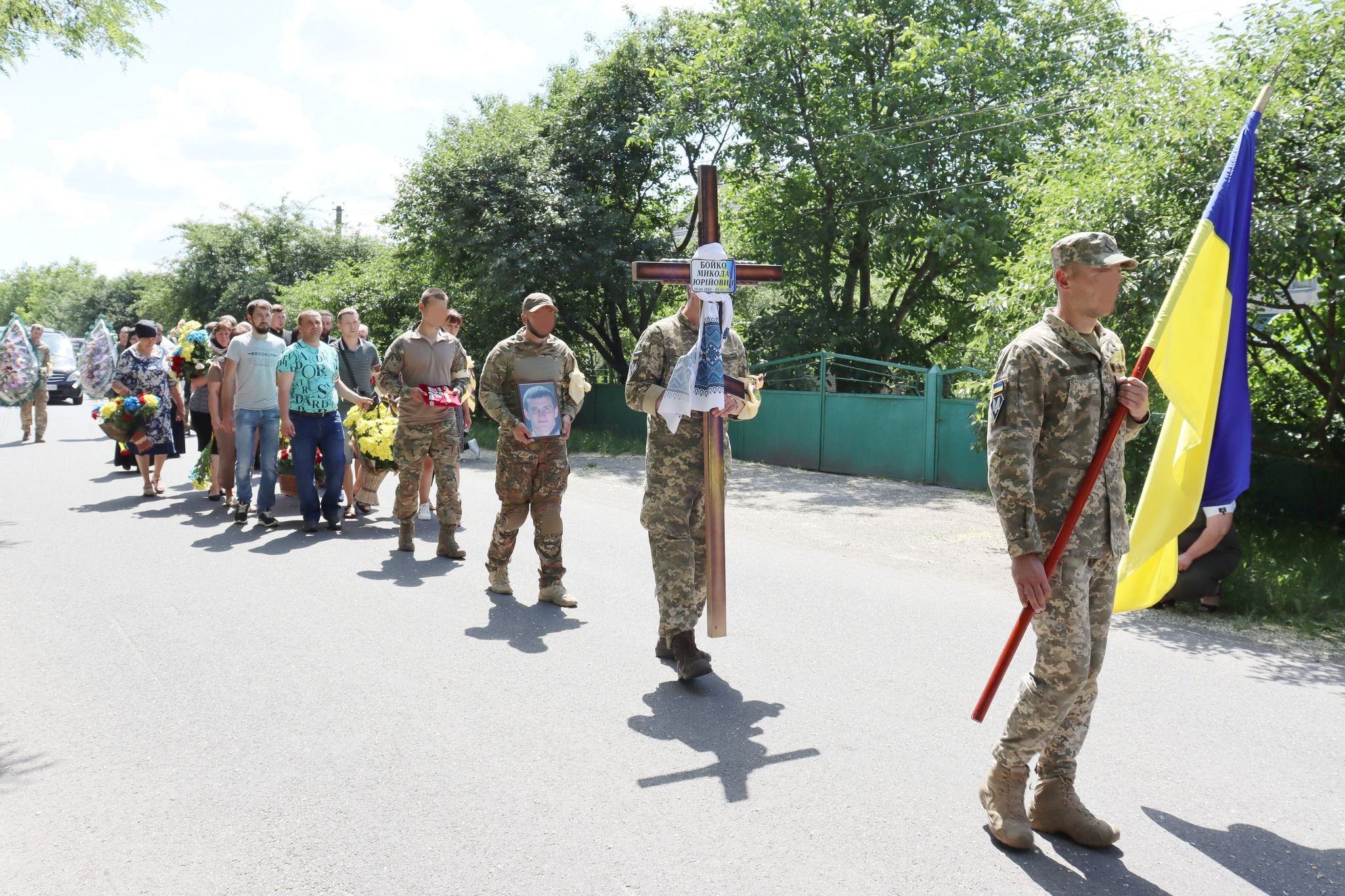 Новини Хмельницького - фото з “Татусю, світи ясним сонечком”. На Хмельниччині попрощалися із трьома Героями