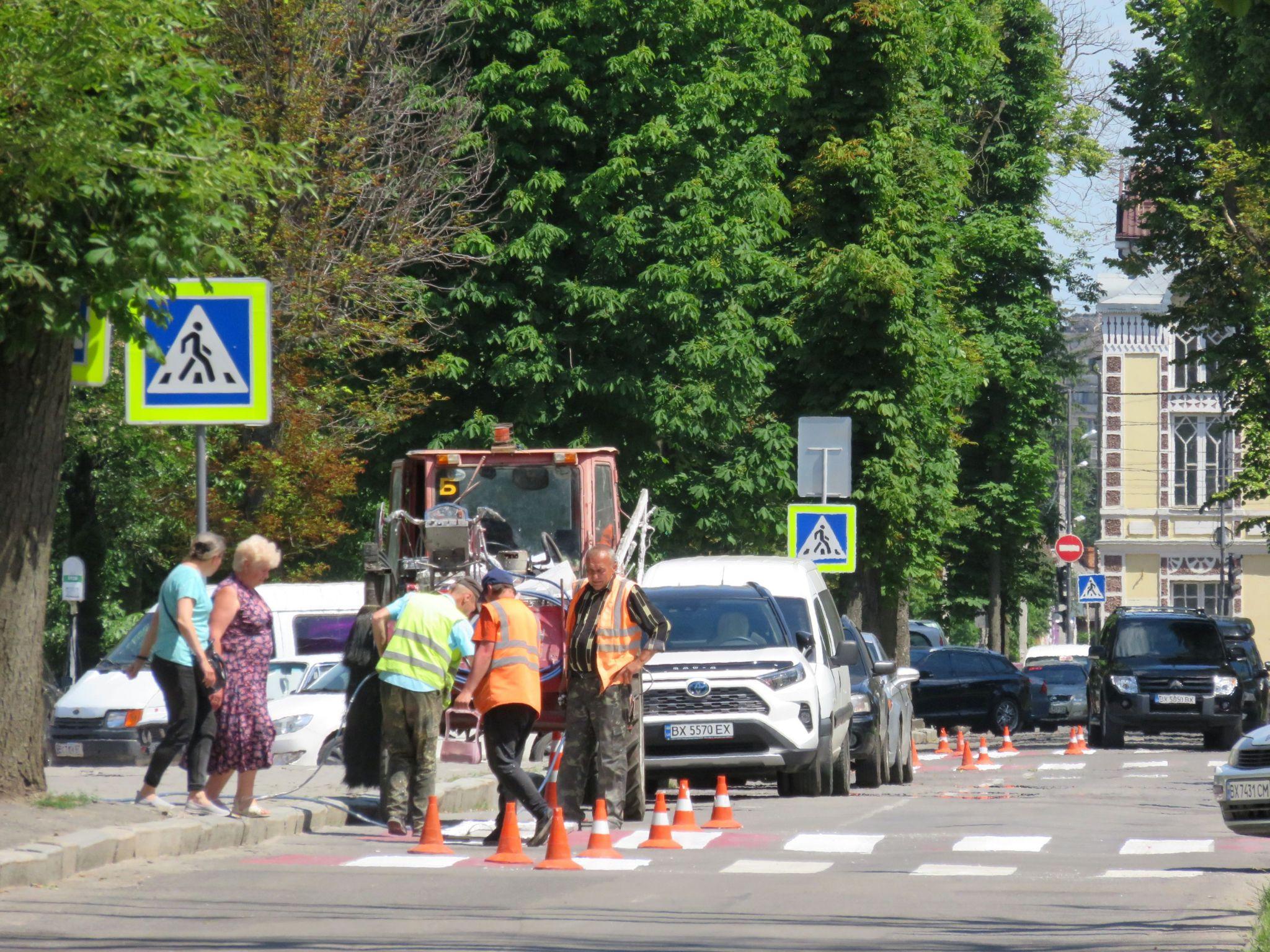 Новини Хмельницького - фото з У Хмельницькому оновлюють розмітку. Де завершили роботи та як виглядають вулиці