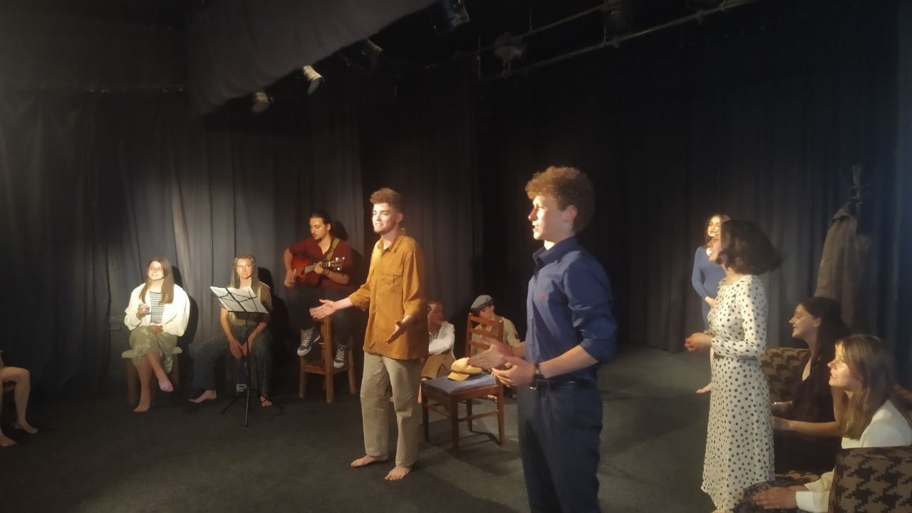 Новини Тернополя - фото з Подякували за прихисток! Як студенти Академії лідерства емоційно попрощалися з Тернополем (РЕПОРТАЖ)