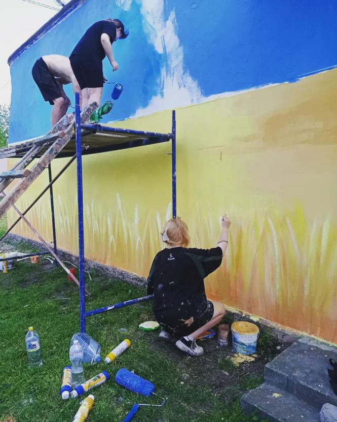 Новини Хмельницького - фото з Нова інсталокація і фотозона. У Хмельницькому малюють патріотичний мурал