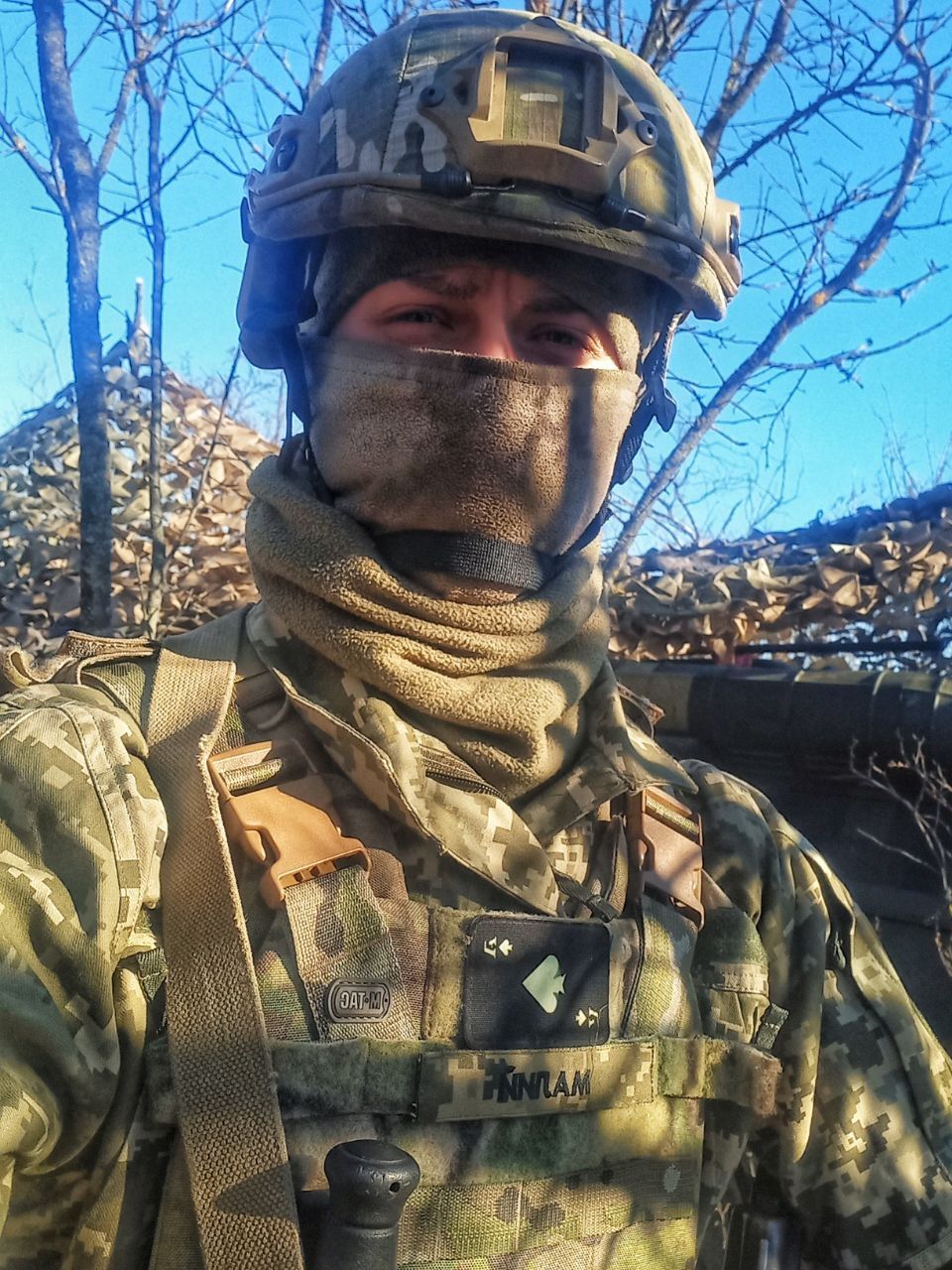 Новини Хмельницького - фото з “Або - я, або - мене”: десантник з Хмельниччини розповів про реалії війни (ФОТО)