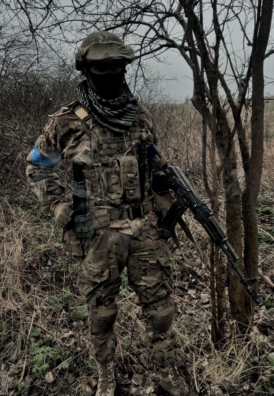 Новини Хмельницького - фото з “Або - я, або - мене”: десантник з Хмельниччини розповів про реалії війни (ФОТО)