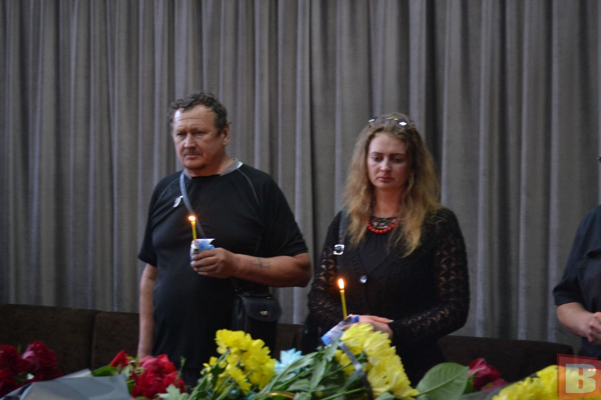 Новини Хмельницького - фото з У Хмельницькому попрощалися з загиблим військовим Віктором Марисюком (ФОТО)