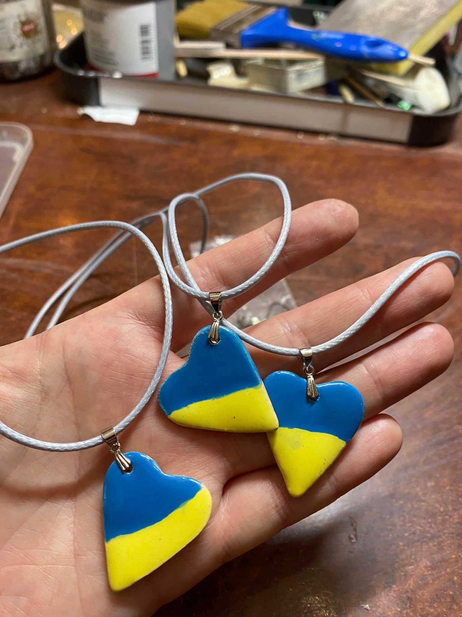 Новини Вінниці - фото з «Тут їх чекають, за них моляться». Вінницька керамістка створює ікони для військових