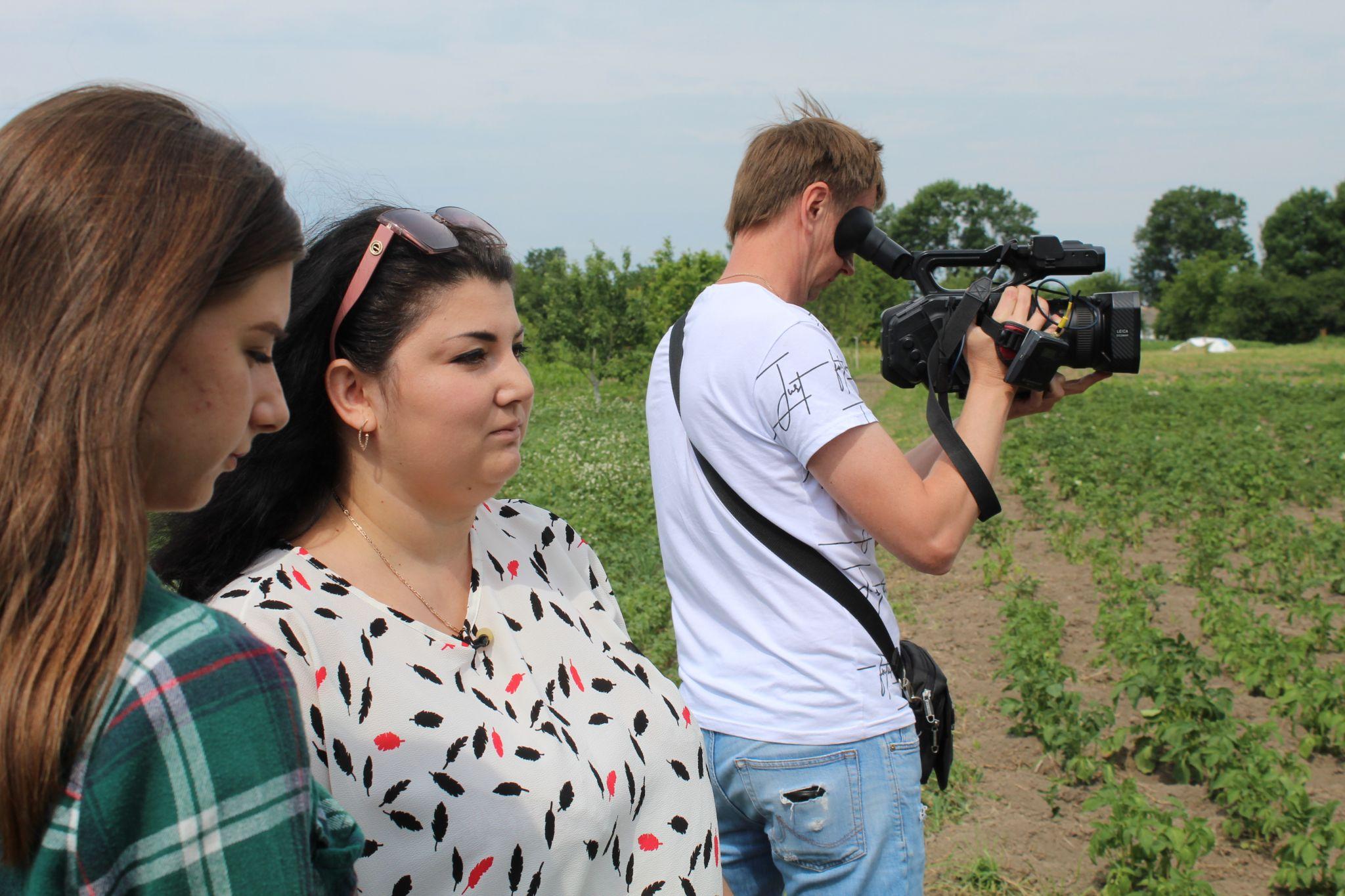 Новини Тернополя - фото з Забезпечують державі надійний тил! Кооператив на Хмельниччині вирощує овочі для ЗСУ (РЕПОРТАЖ)