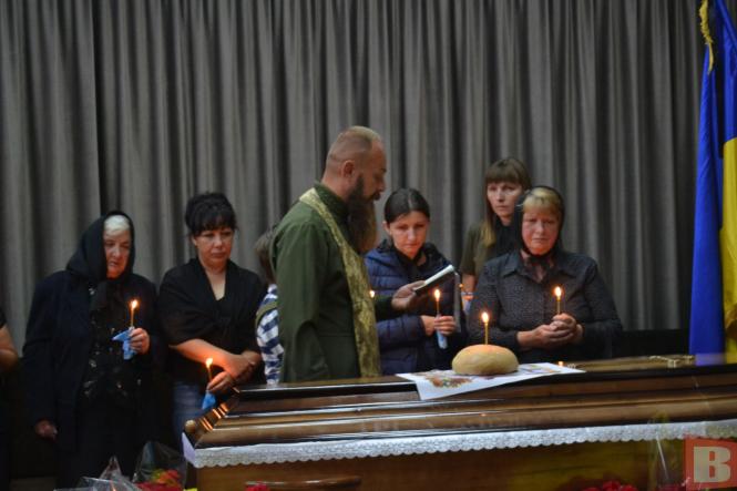 Новини Хмельницького - фото з Хмельницький попрощався з Василем Шевчуком. Без батька залишилось два сина