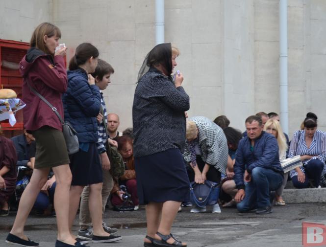 Новини Хмельницького - фото з Хмельницький попрощався з Василем Шевчуком. Без батька залишилось два сина