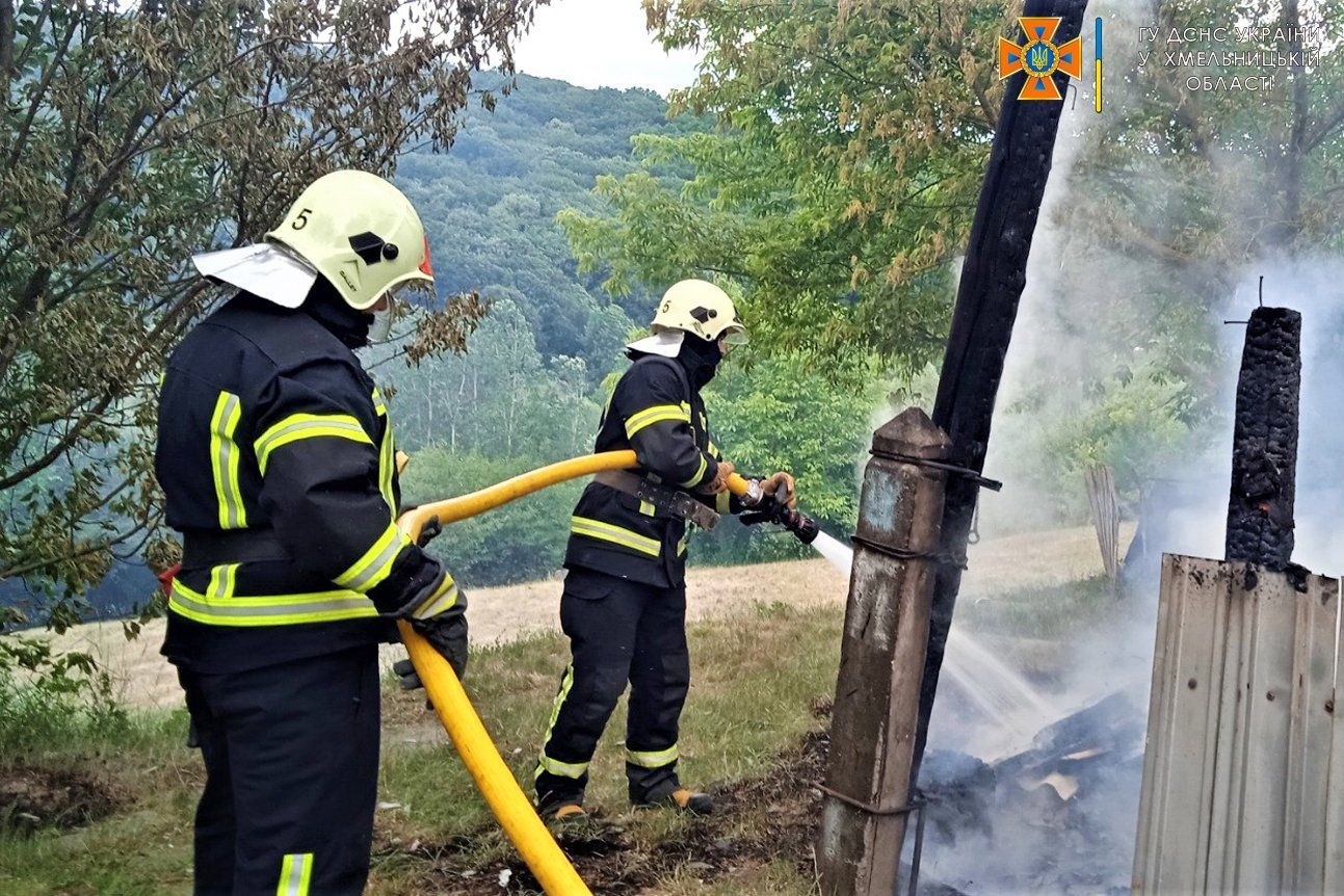 Новини Хмельницького - фото з Негода повалила дерева на Хмельниччині (ФОТО)