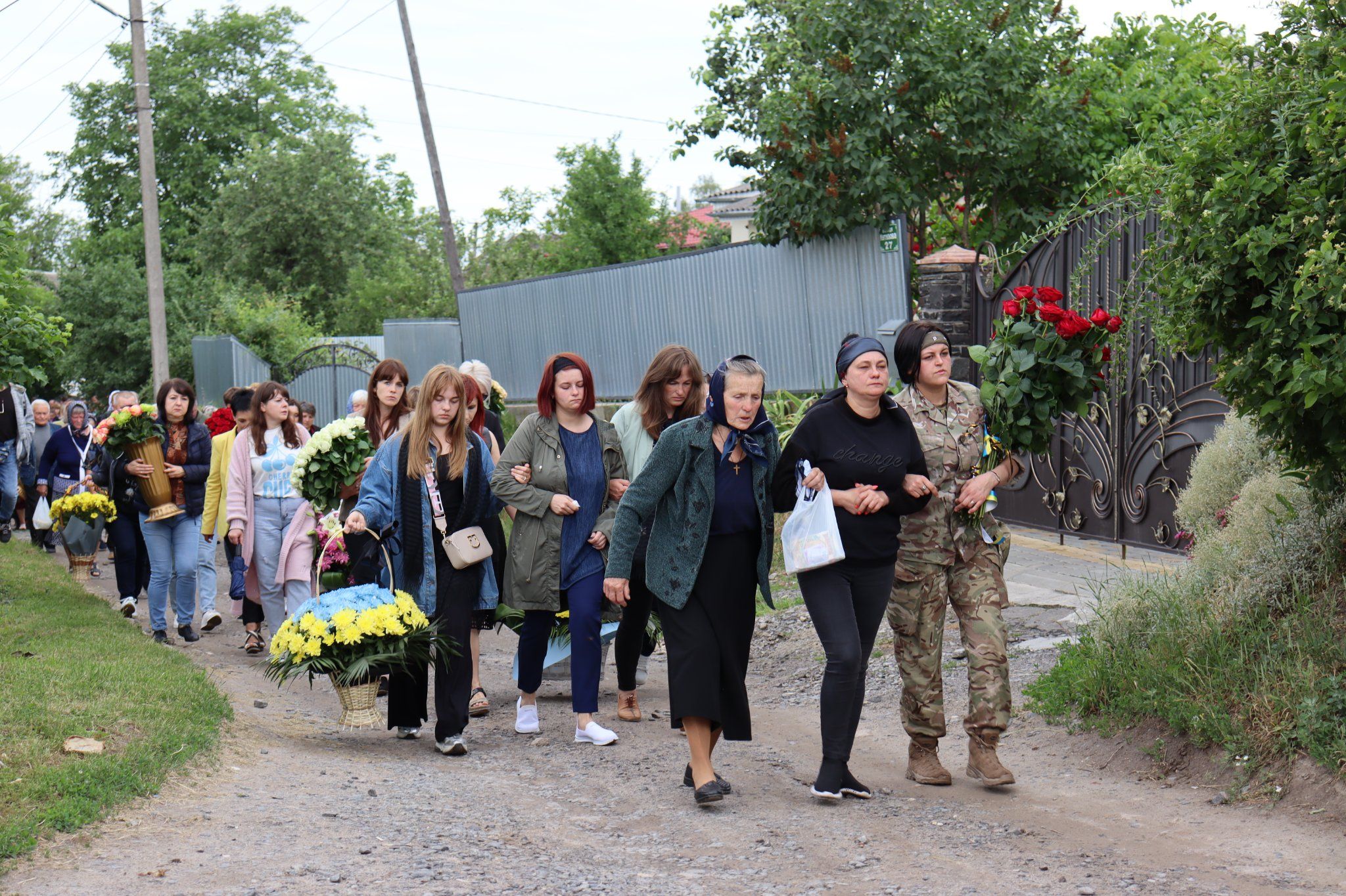 Новини Хмельницького - фото з Красилів попрощався із Романом Совичем. Йому назавжди буде 22 (ФОТО)