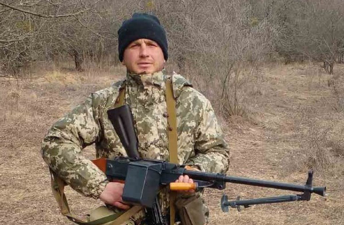 Новини Тернополя - фото з Сусіди, разом пішли служити, разом загинули. Прощаються з Сергієм Антонюком та Анатолієм Яцюком