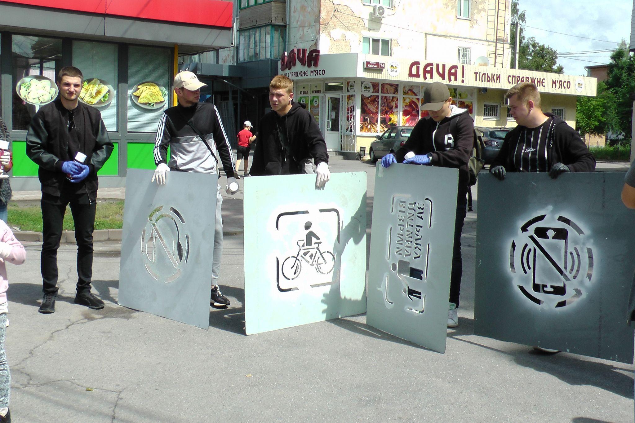 Новини Вінниці - фото з Гинуть у ДТП не лише через водіїв. У Вінниці замаркували пішохідні переходи