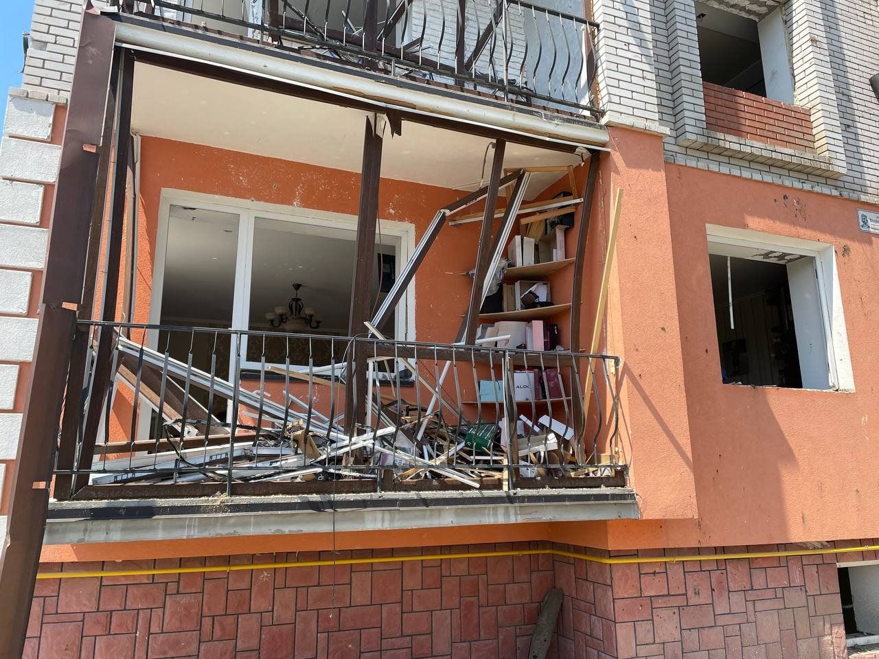 Новини Тернополя - фото з У Чорткові порахували, скільки треба грошей для відновлення міста після ракетного удару. Сума попередня