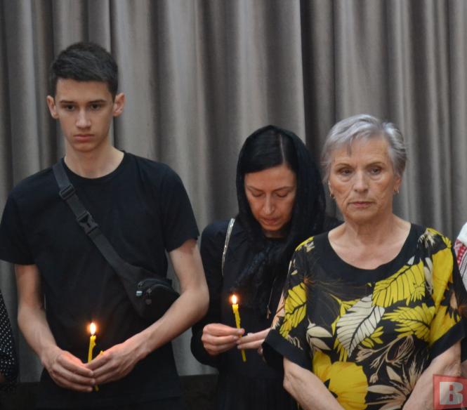 Новини Хмельницького - фото з “Великий шрам на серці військової частини”. Хмельницький попрощався із загиблими ракетниками