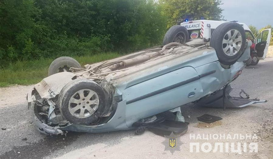 Новини Вінниці - фото з Смертельна аварія у Тульчинському районі: водій та пасажирка Peugeot загинули