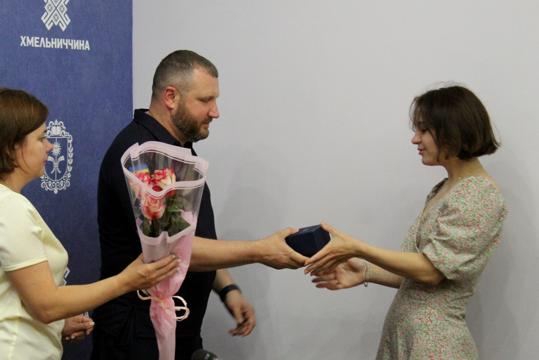 Новини Хмельницького - фото з Медиків з Хмельниччини нагородили державними відзнаками та орденом Святого Пантелеймона