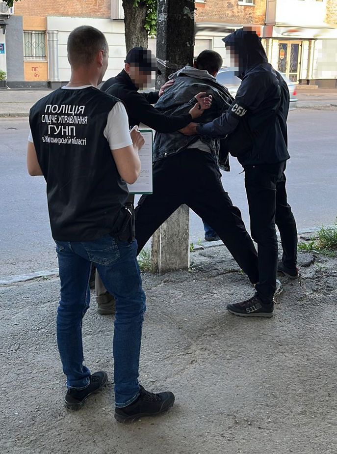 Новини Житомира - фото з За продаж групи інвалідності пораненому військовослужбовцю хірургу з Житомира загрожує до 10 років ув’язнення
