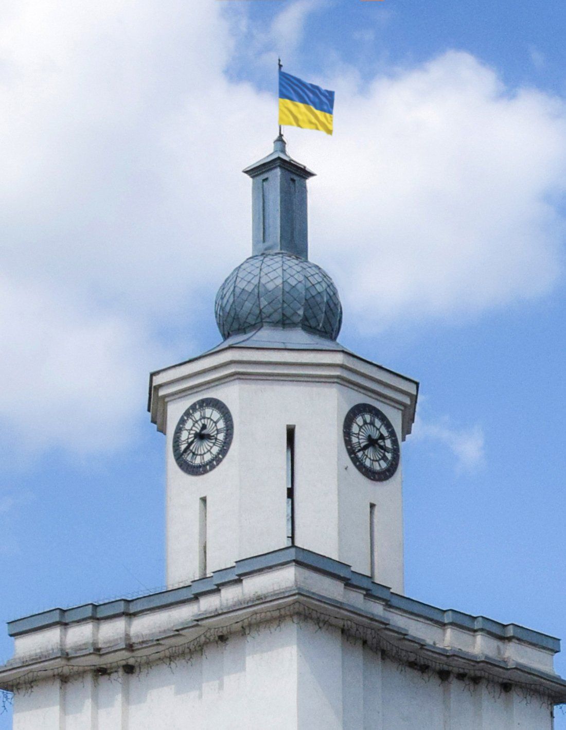 Новини Тернополя - фото з На одній із ратуш Чорткова запрацював музичний годинник