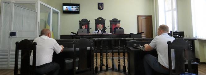 Новини Вінниці - фото з Порятунок коней, мільйон в шкарпетках та інше важливе за 29 червня у Вінниці У Вінниці судять майора, який взяв з призовника 1400 доларів хабара