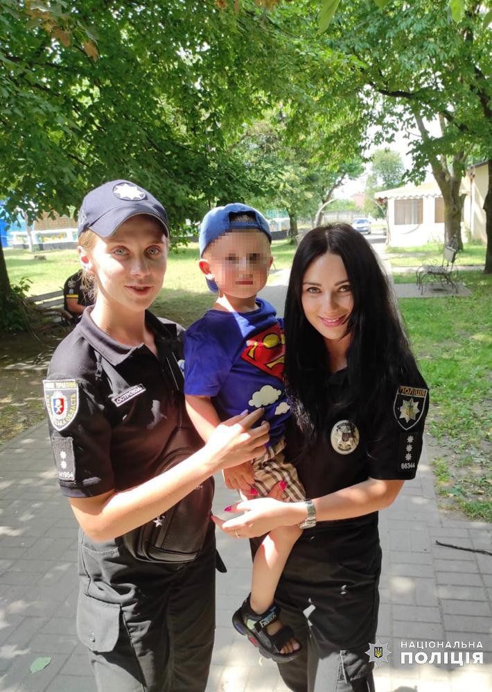 Новини Хмельницького - фото з На Хмельниччині хлопчик вийшов з дитсадка і загубився в парку