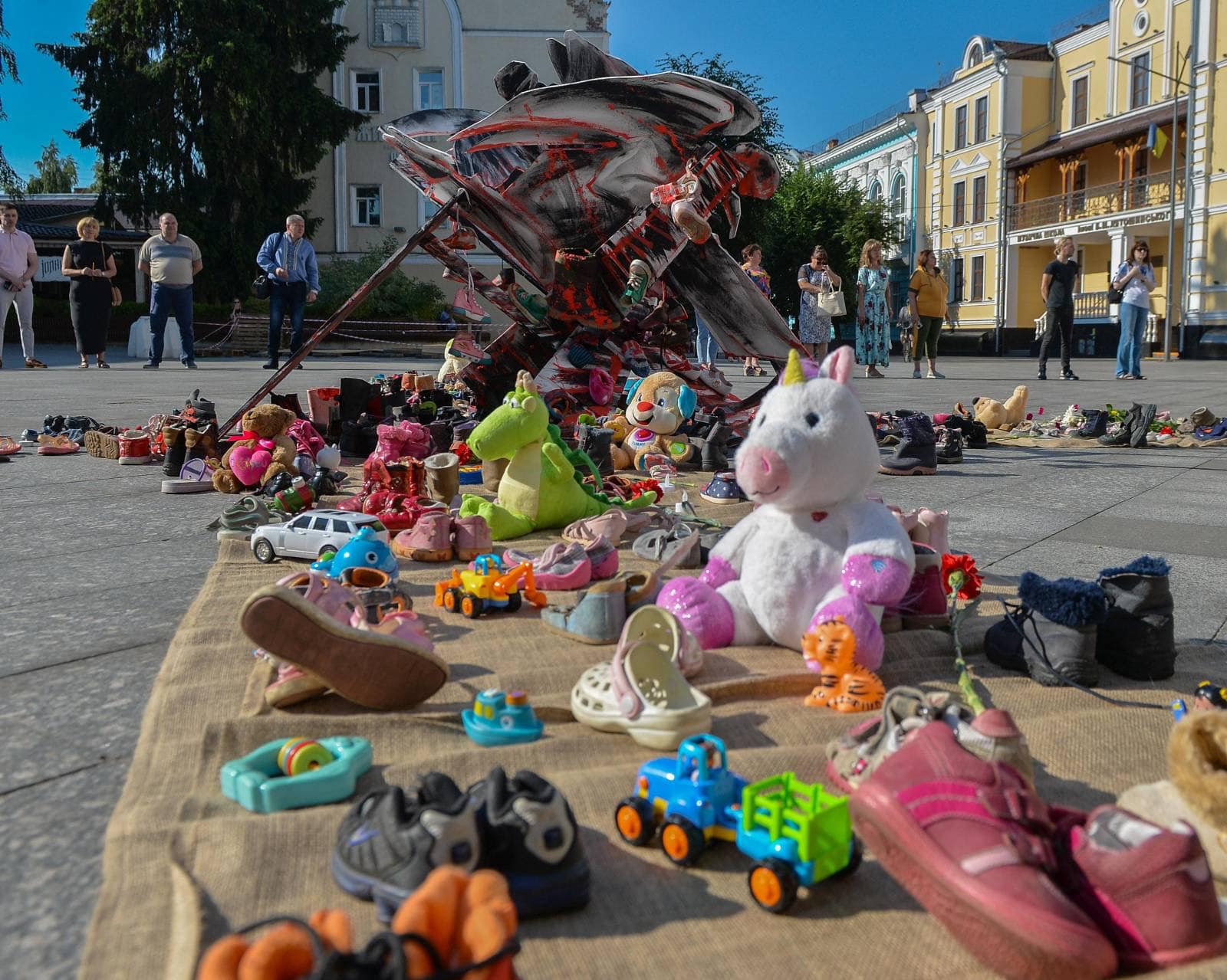 Новини Житомира - фото з На Михайлівській у Житомирі молилися за душі загиблих дітей
