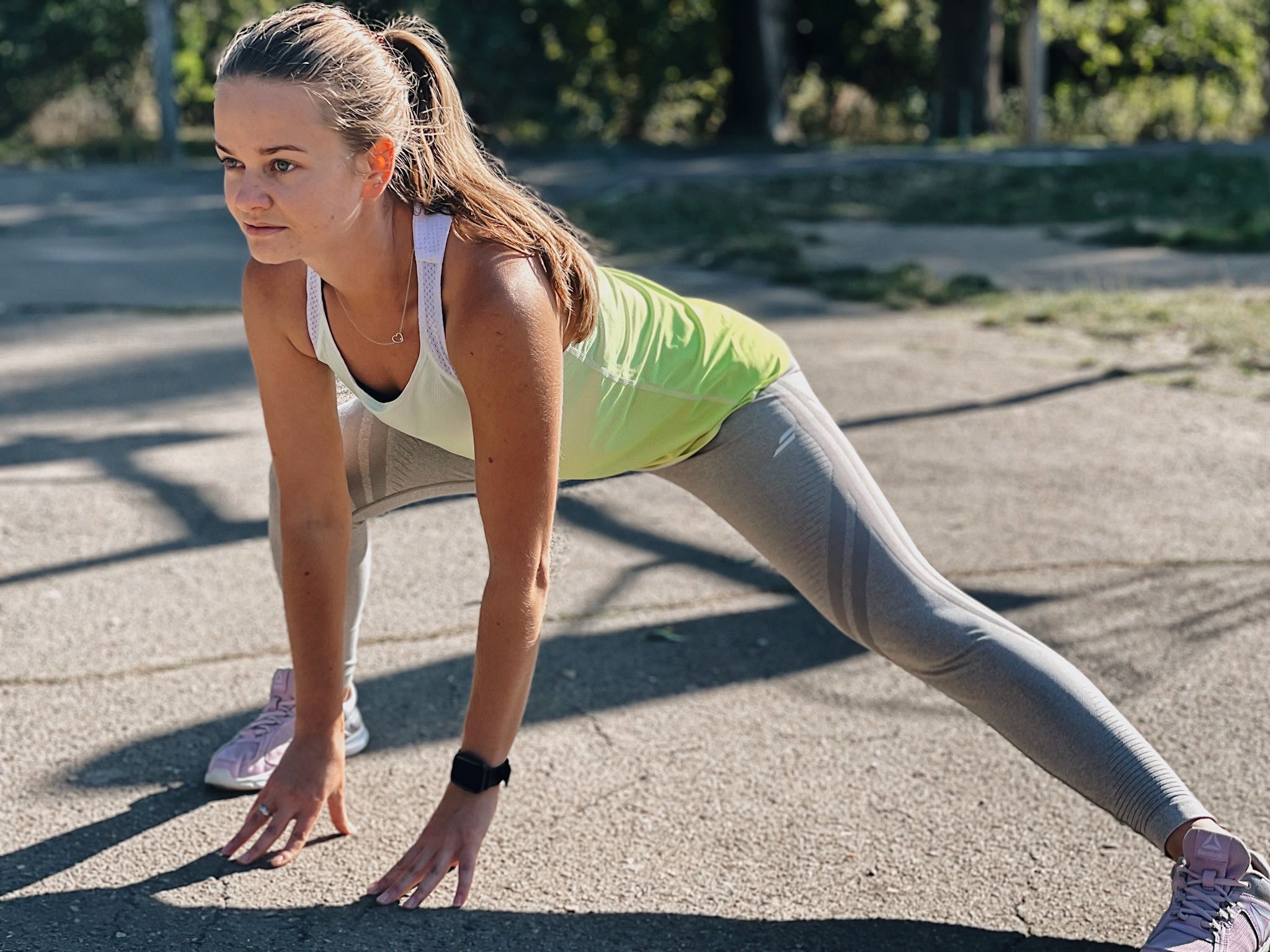 Новини Тернополя - фото з Спорт замість тривог: у Тернополі фітнес-тренерка з Миколаєва влаштовує благодійні заняття та допомагає ЗСУ