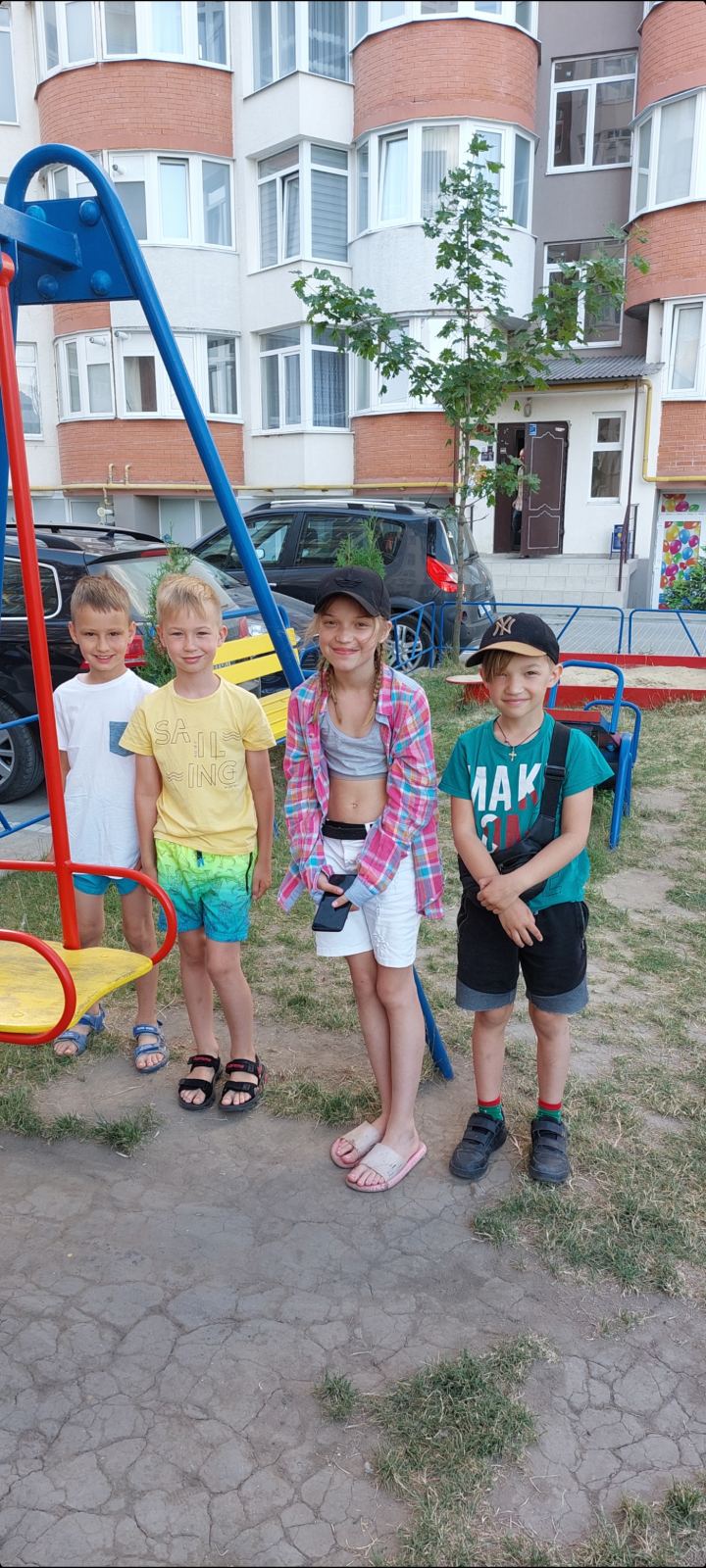 Новини Тернополя - фото з Вторгували три тисячі гривень. Як маленькі тернополяни збирали гроші для ЗСУ? (ВІДЕО ДНЯ)