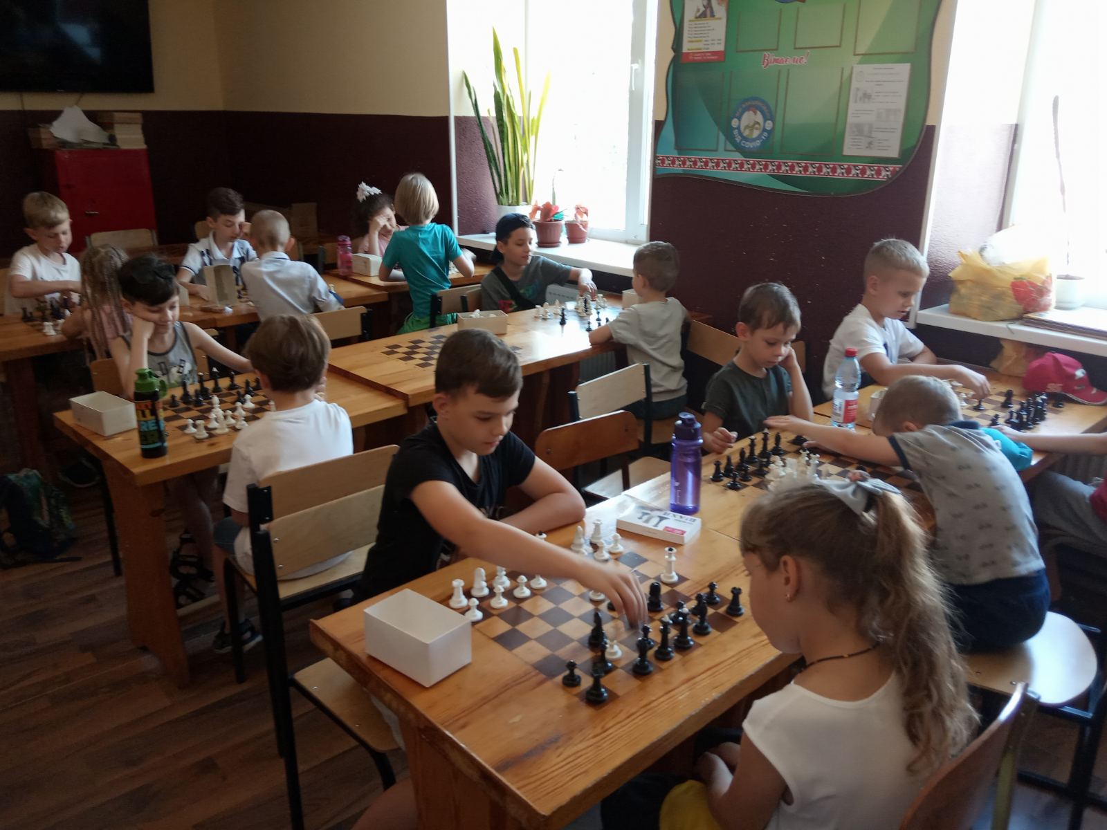 Новини Вінниці - фото з Із новачків — у гросмейстери. Вимушені переселенці активно записуються до шахової школи