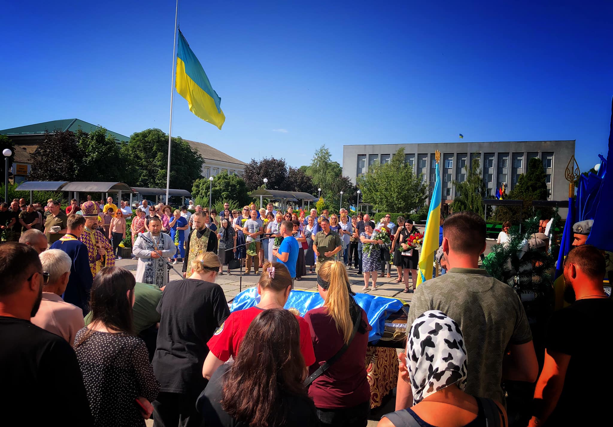 Новини Хмельницького - фото з Під Лисичанськом загинув Володимир Сова-Лісовець з Ярмолинець (ФОТО)