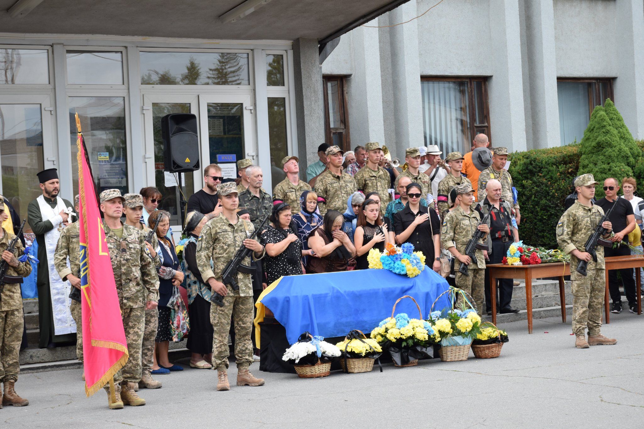 Новини Хмельницького - фото з Хмельниччина провела у вічність двох Героїв (ФОТО)