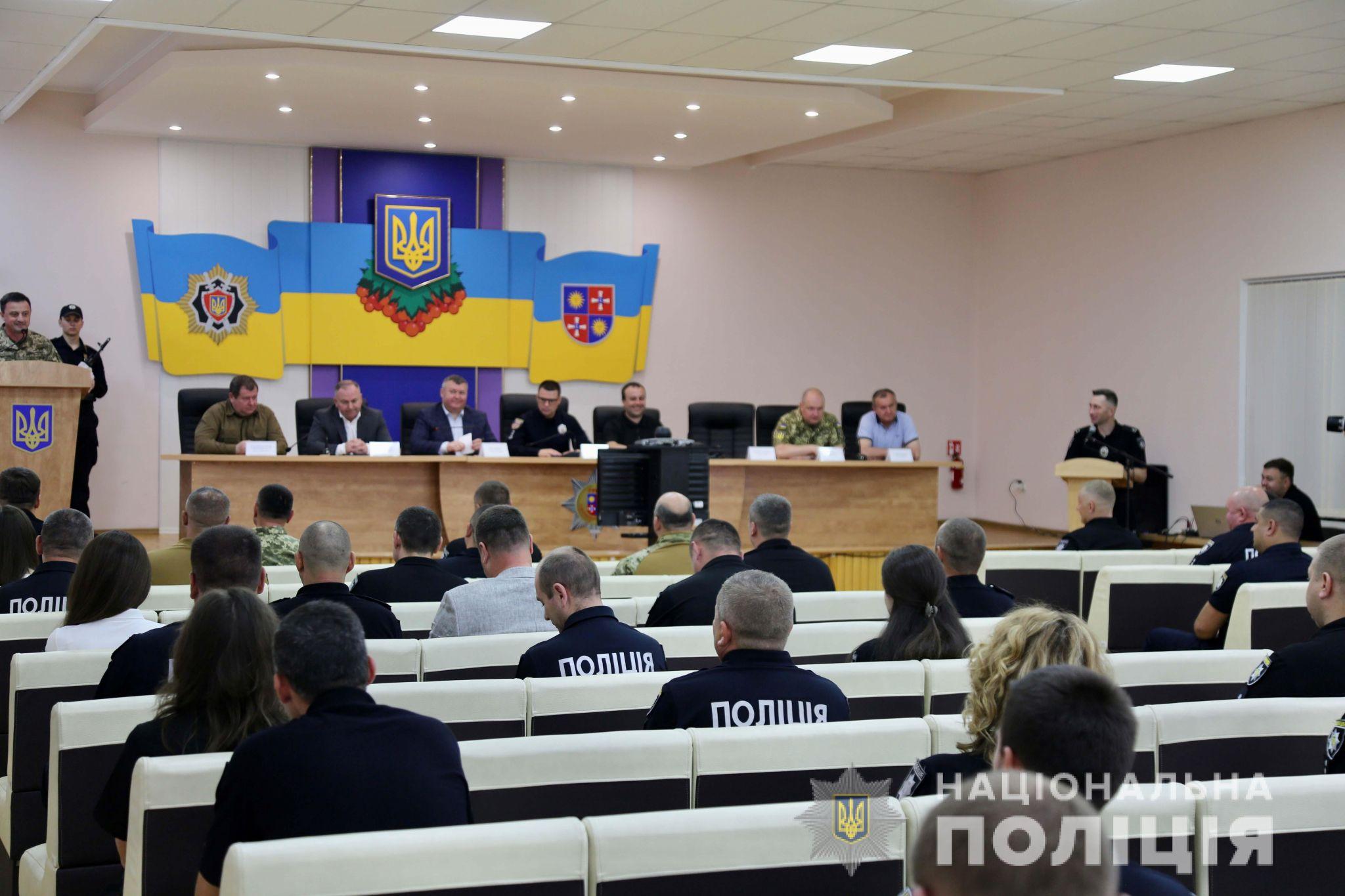 Новини Вінниці - фото з Сьома річниця створення Національної поліції України. Як вітали наших правоохоронців